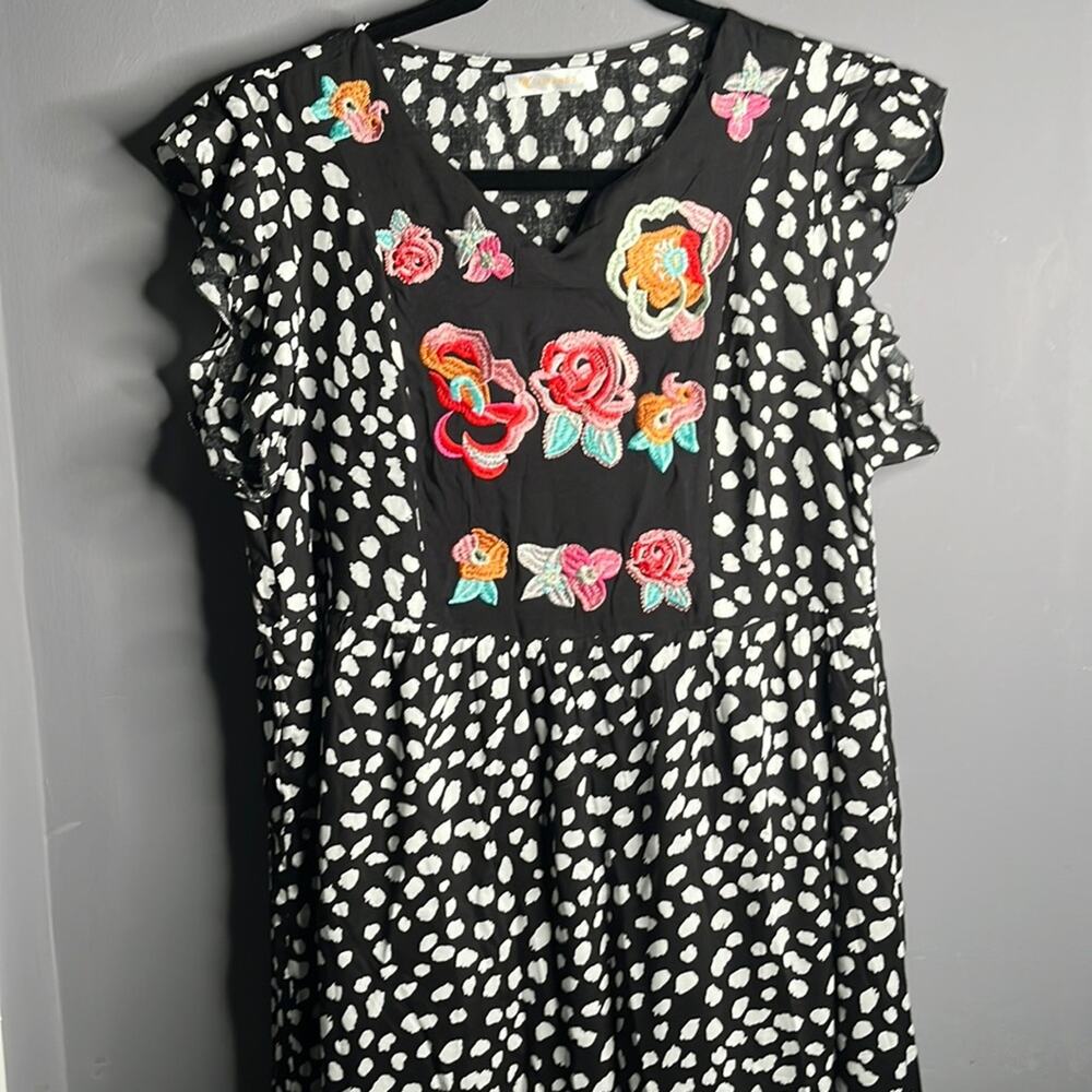 Kirundo Black and White Embroidered Sleeveless Dress Size Medium